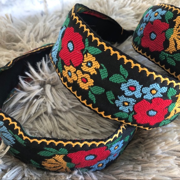 Embroidered Headband - Picture 3 of 4